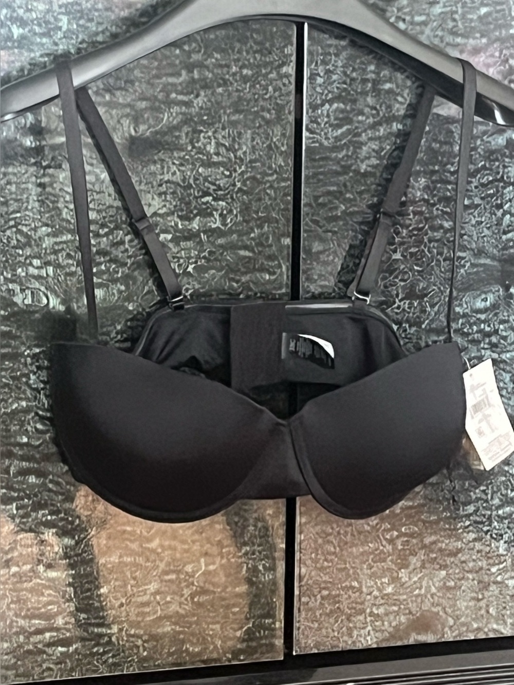 2/25$ BNWT Black Convertible Push-Up Bra with Removable Straps and Clear Straps